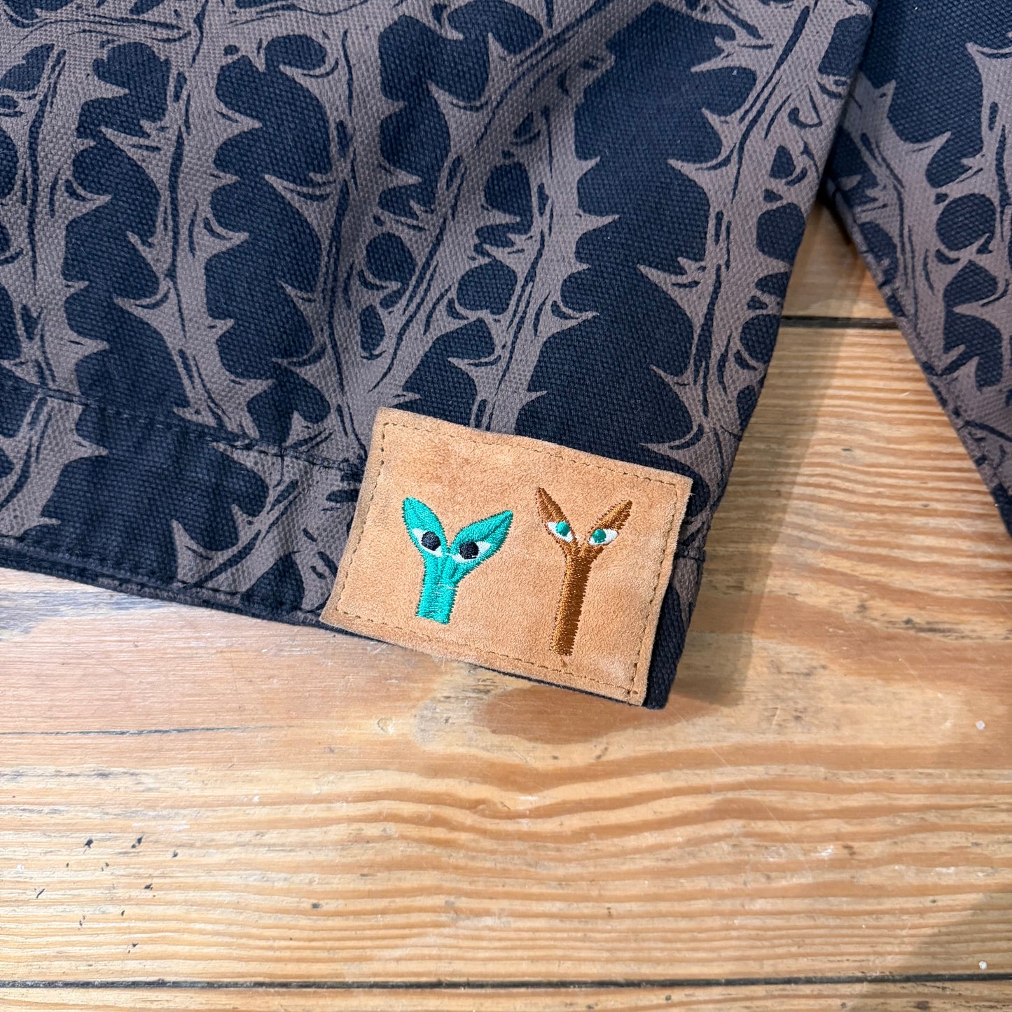 Sting water button up