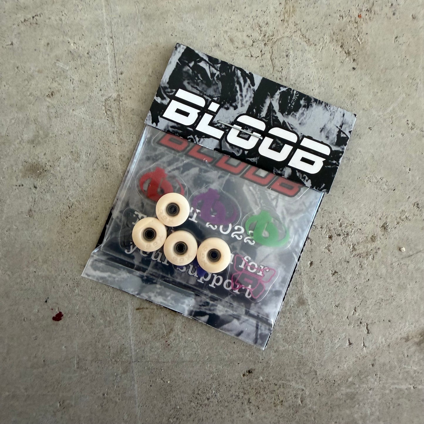 Bloob off white 86s