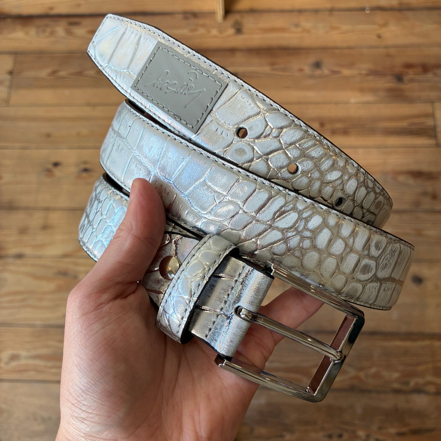 loosey silver croc belt