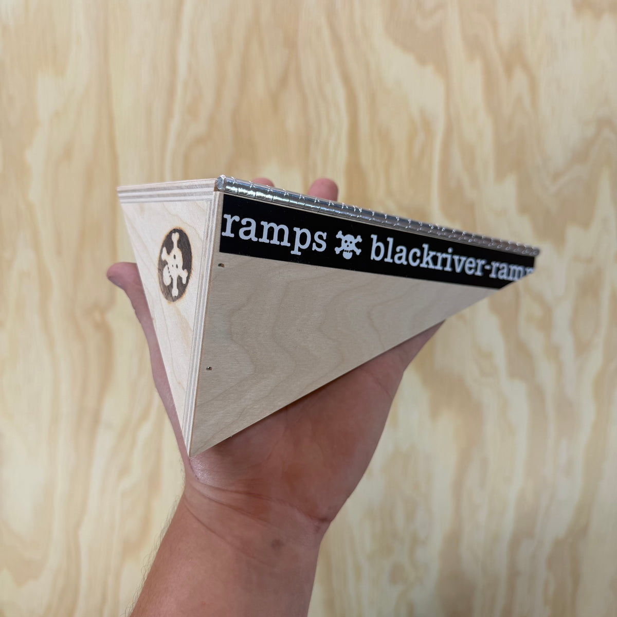 Blackriver Diamond Coping Polebank