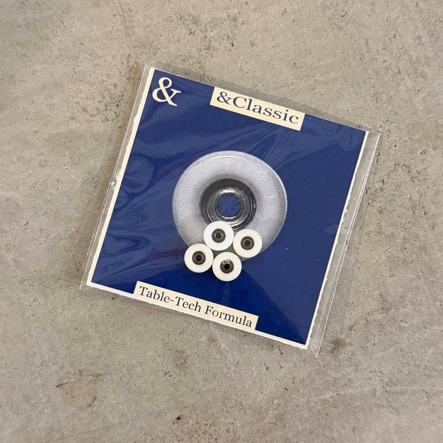 ampersand &classic table-tech