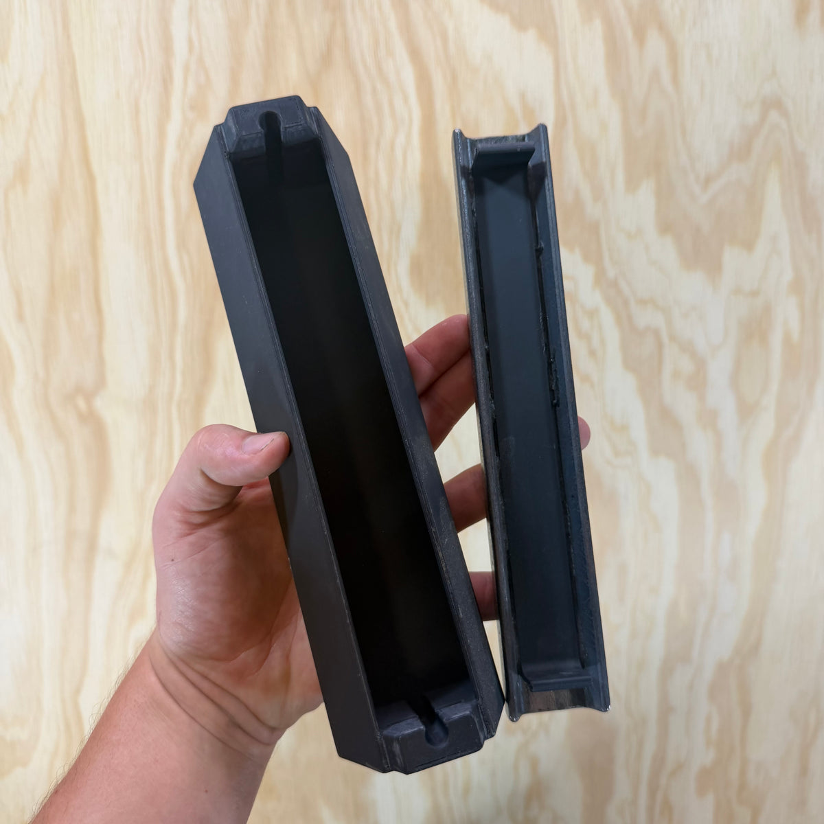 Sausage Ledge/hidden compartment