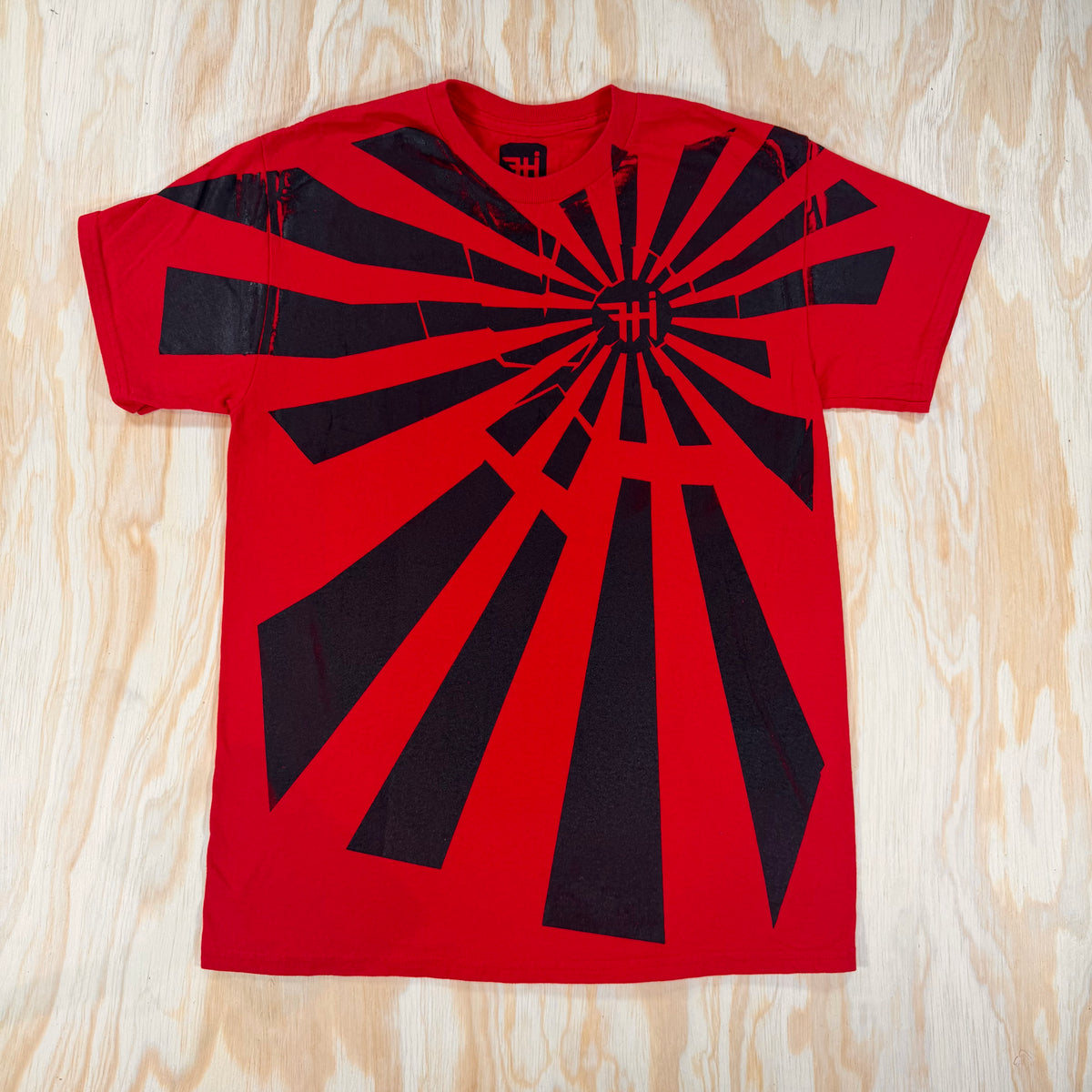 fti red fallen tee