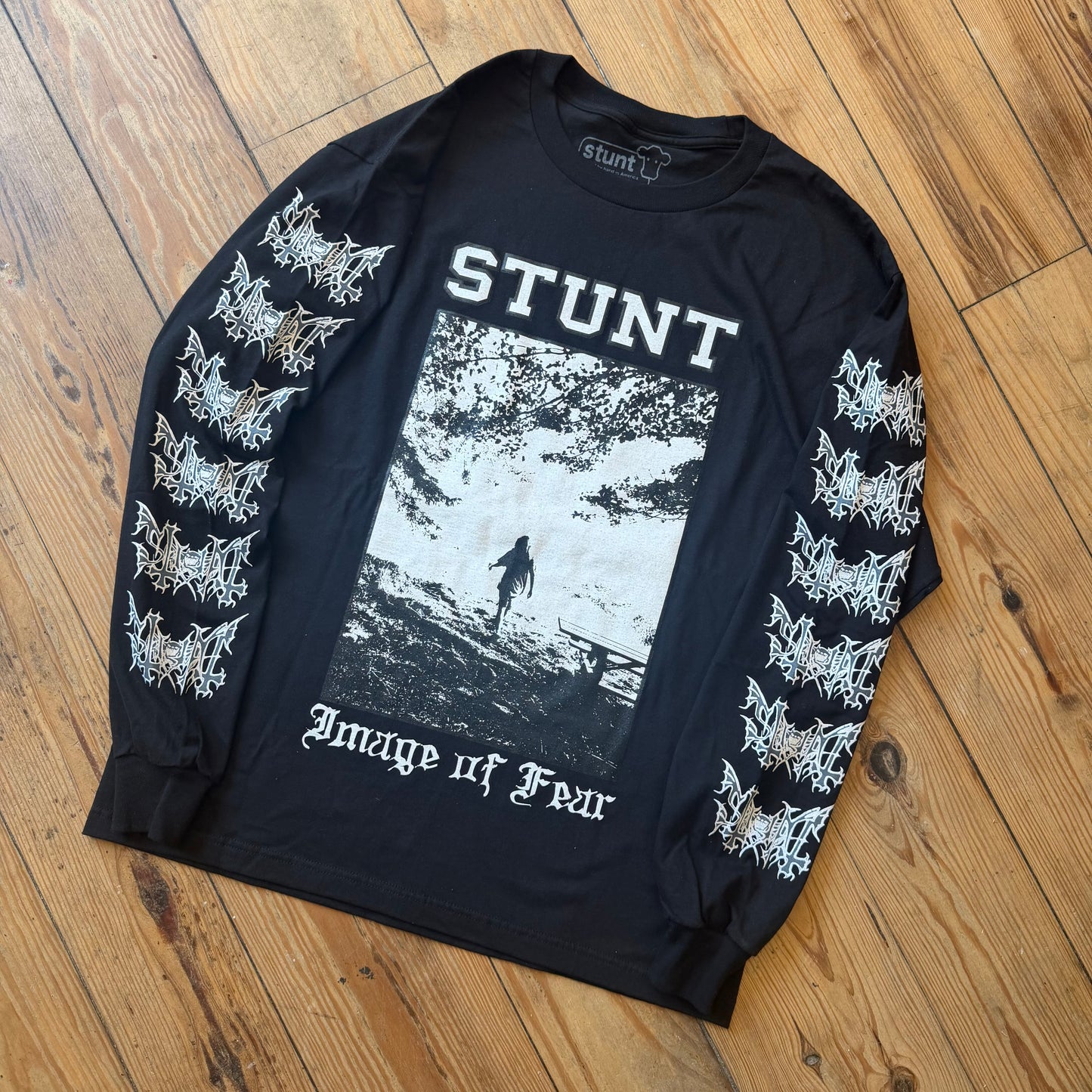 Stunt Large black long sleeve