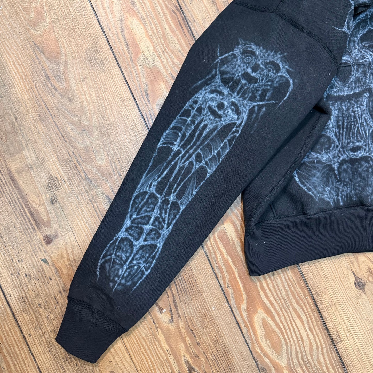 @Narut_anddo airbrushed hoodie