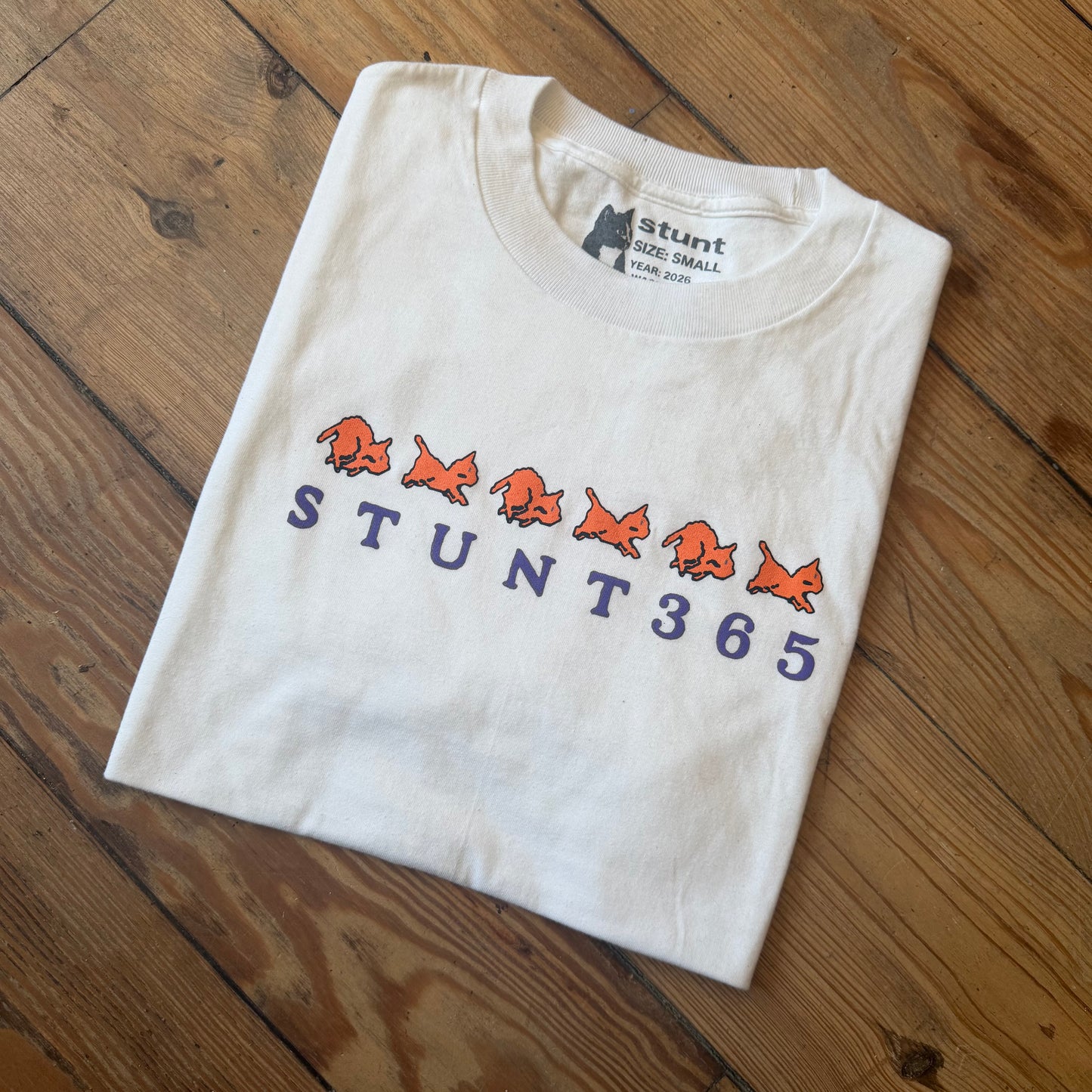 Stunt white cat tee