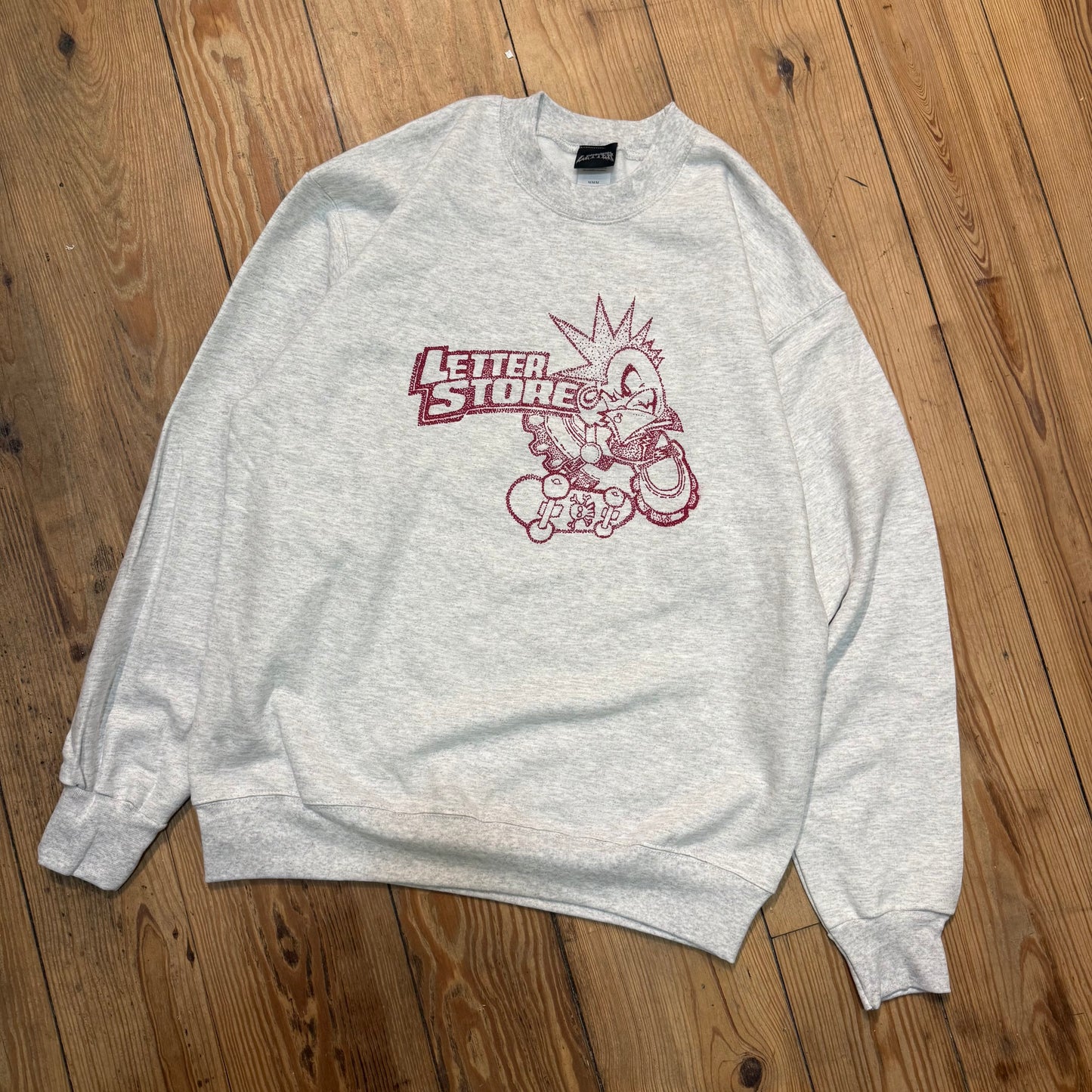 Letter crew neck