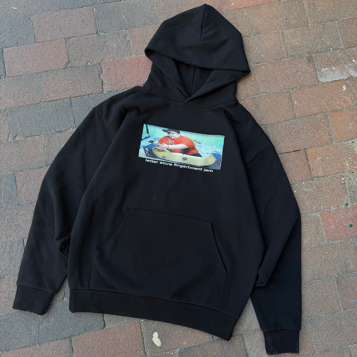 letter store fb hoodie