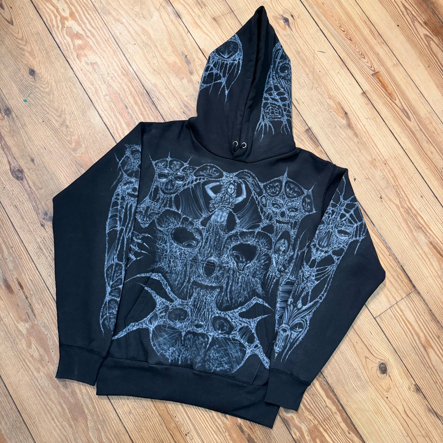 @Narut_anddo airbrushed hoodie