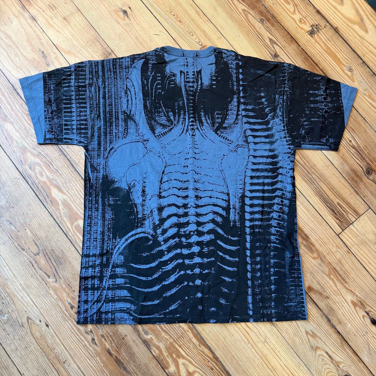 Ogir.ism Tee XL